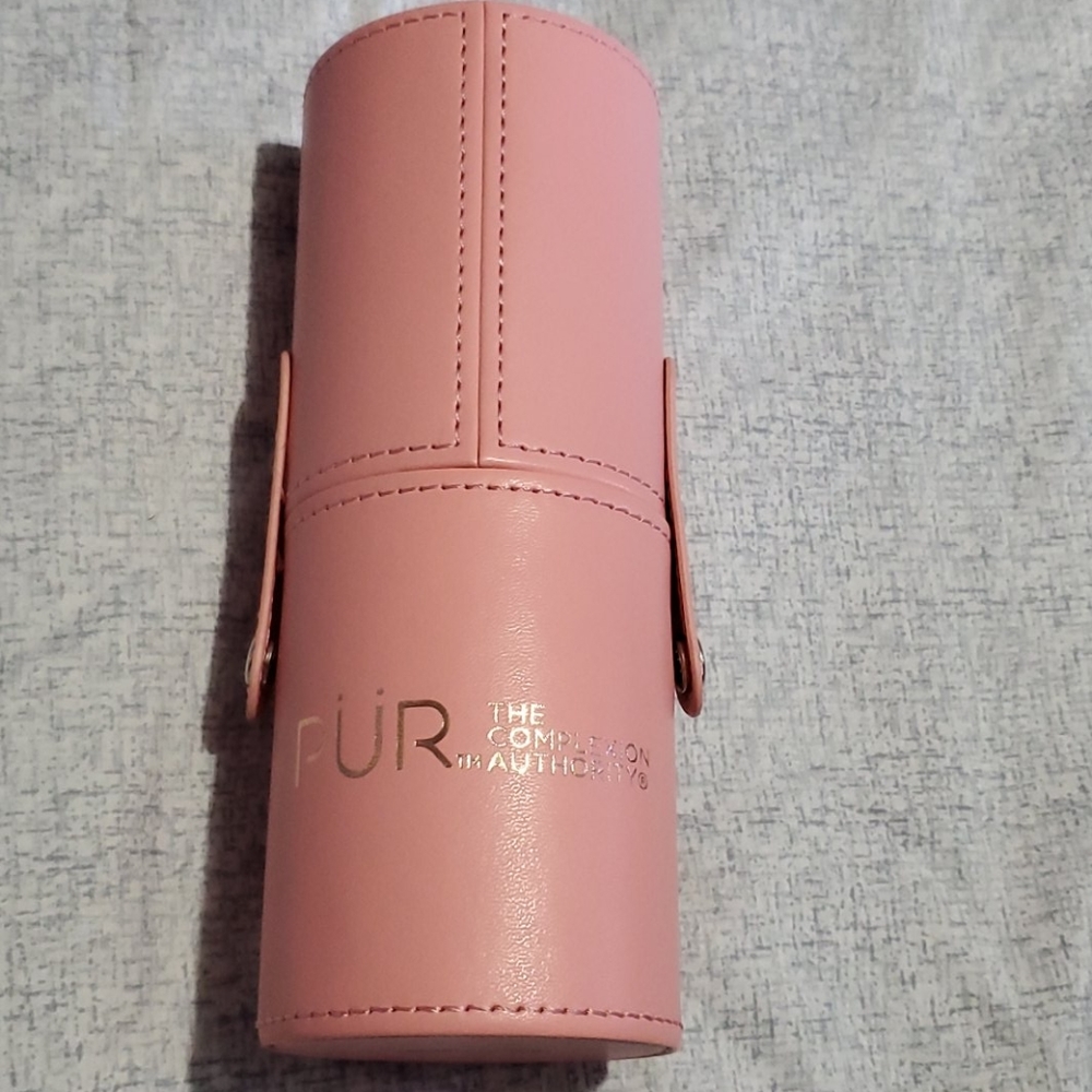 Signature Travel Essentials - Picture 3 of 3